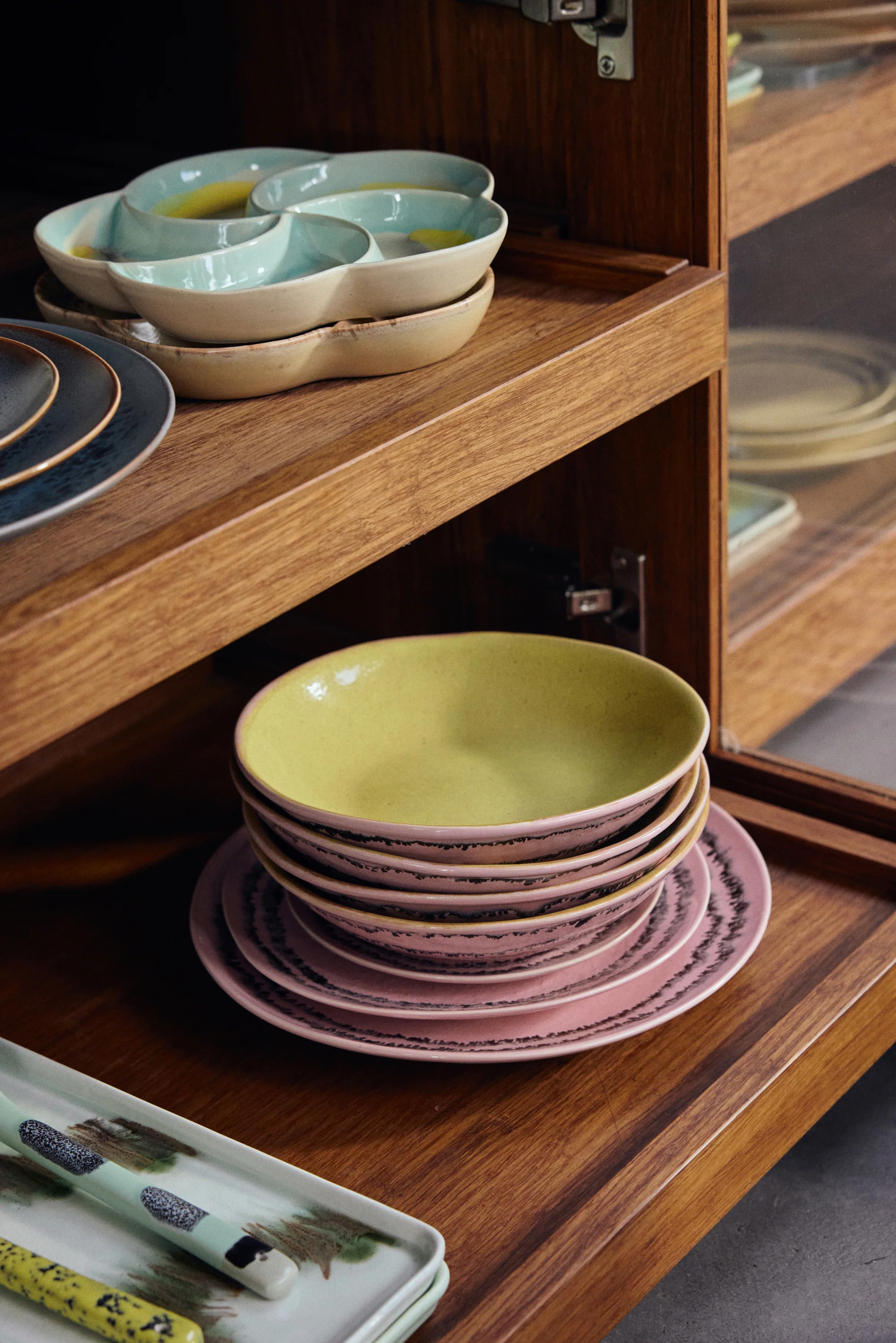 70’s Ceramics: Dinner Plate, Bubble (Set of 2) - Image 4