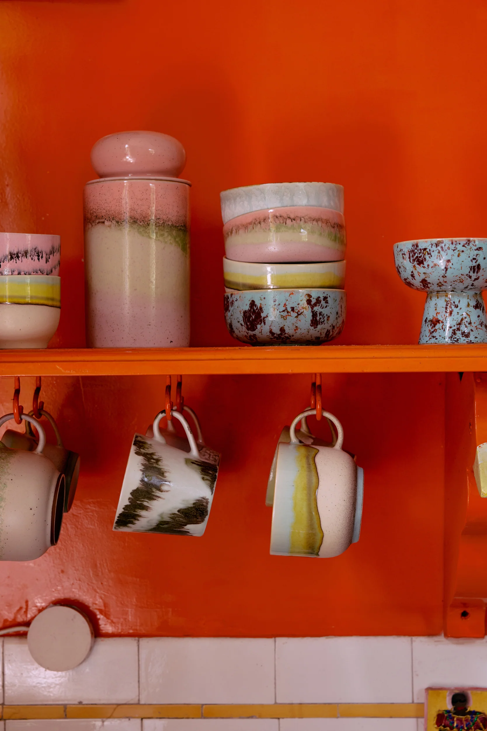 70's Ceramics: Tea Cup, Glint - Image 4