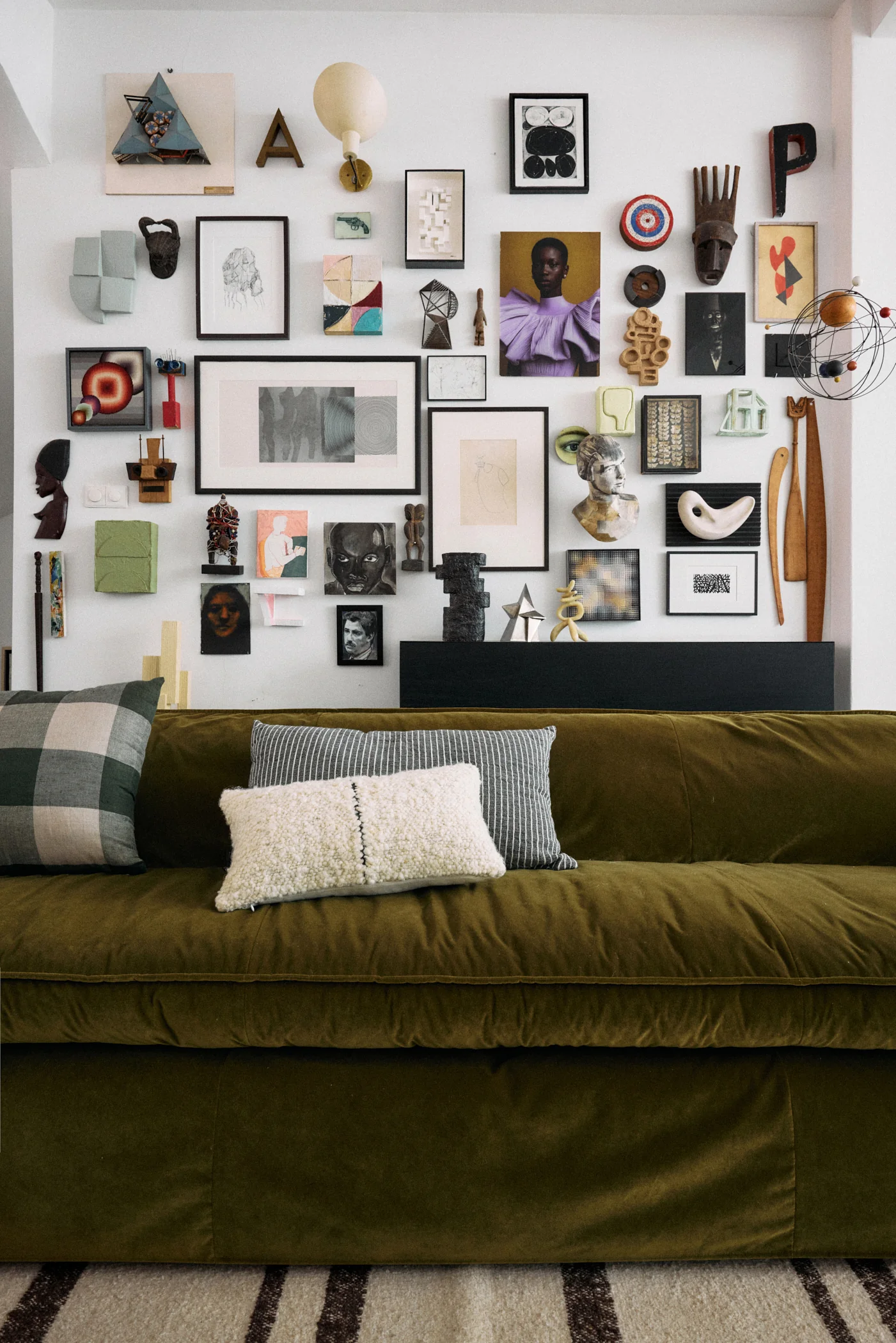 Nomad Couch: 244cm, Royal Velvet, Olive - Image 4